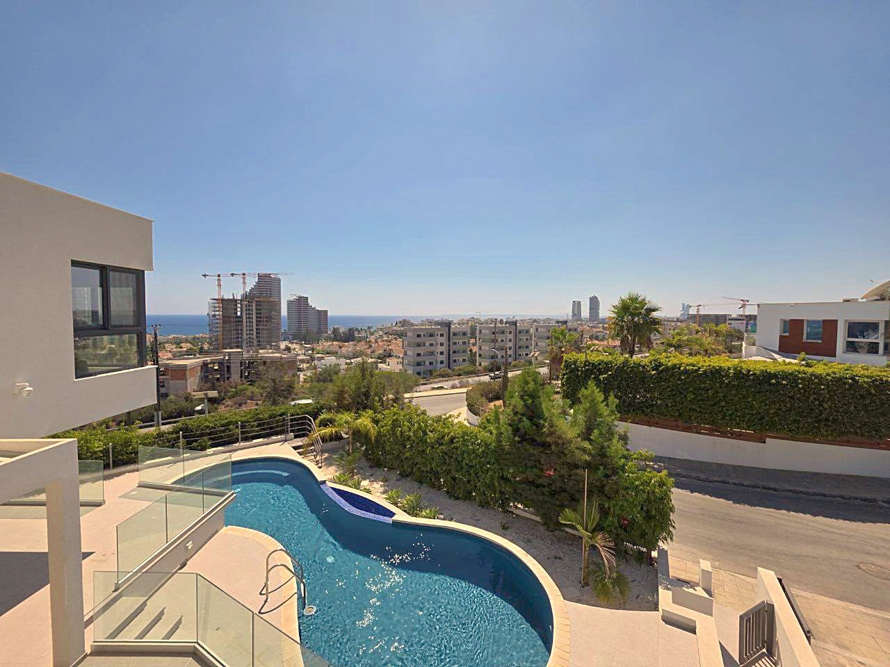 4 bedrooms Villa in Germasogeia, Limassol, Cyprus No. 62430