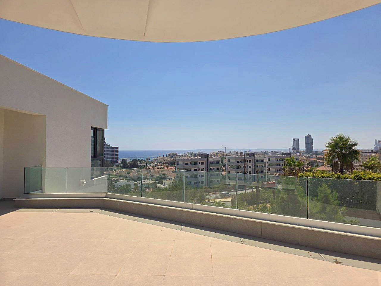 4 bedrooms Villa in Germasogeia, Limassol, Cyprus No. 62430
