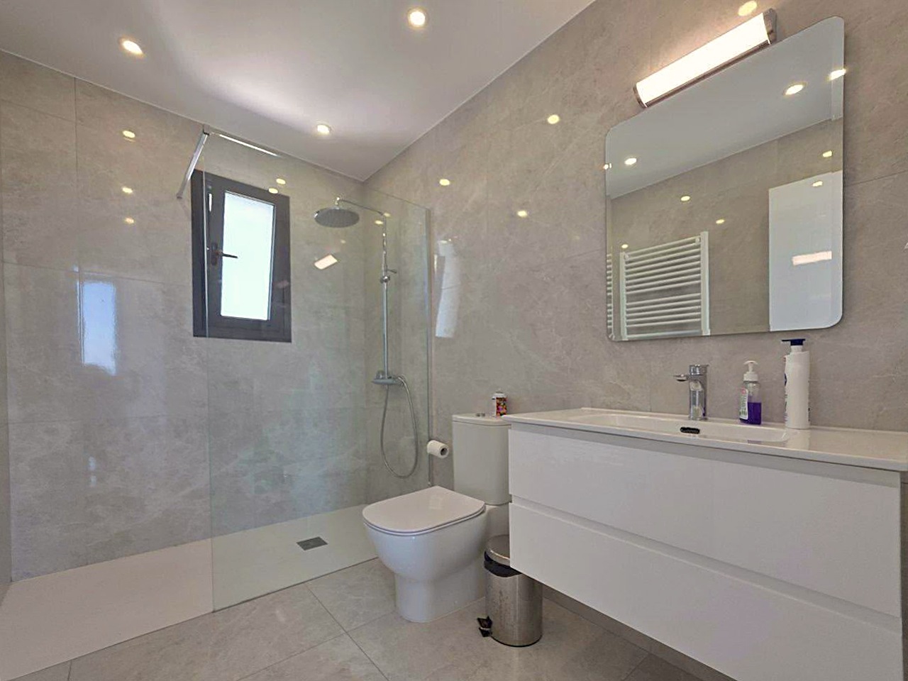 4 bedrooms Villa in Germasogeia, Limassol, Cyprus No. 62430