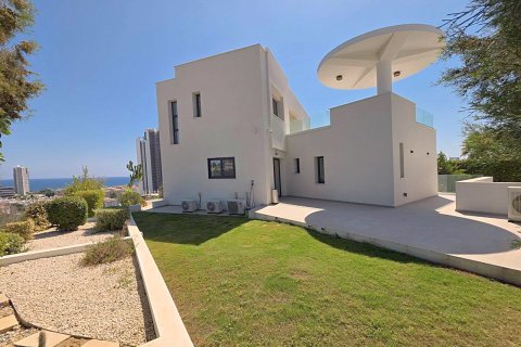 4 bedrooms Villa in Germasogeia, Limassol, Cyprus No. 62430