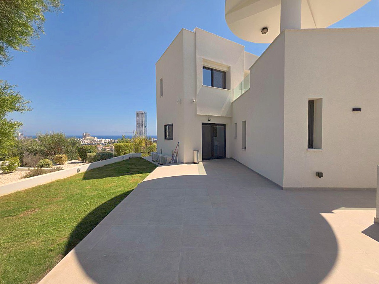 4 bedrooms Villa in Germasogeia, Limassol, Cyprus No. 62430