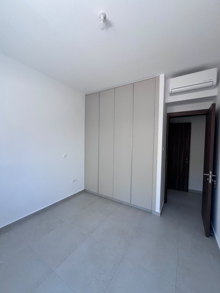2 bedrooms Apartment in Larnaca, Larnaka, Cyprus No. 61508