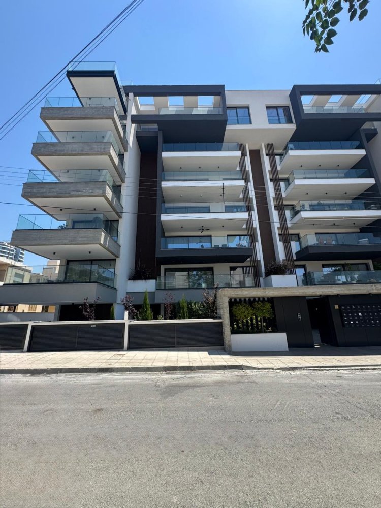 3 bedrooms Penthouse in Limassol, Cyprus No. 61865