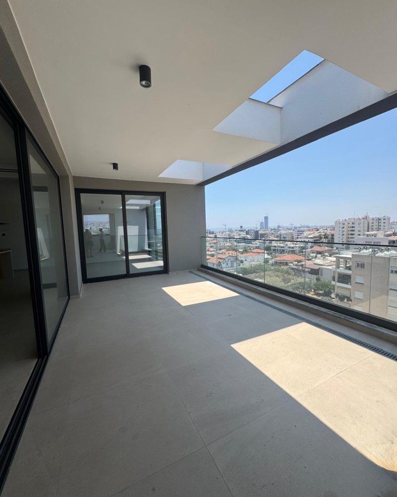 3 bedrooms Penthouse in Limassol, Cyprus No. 61865