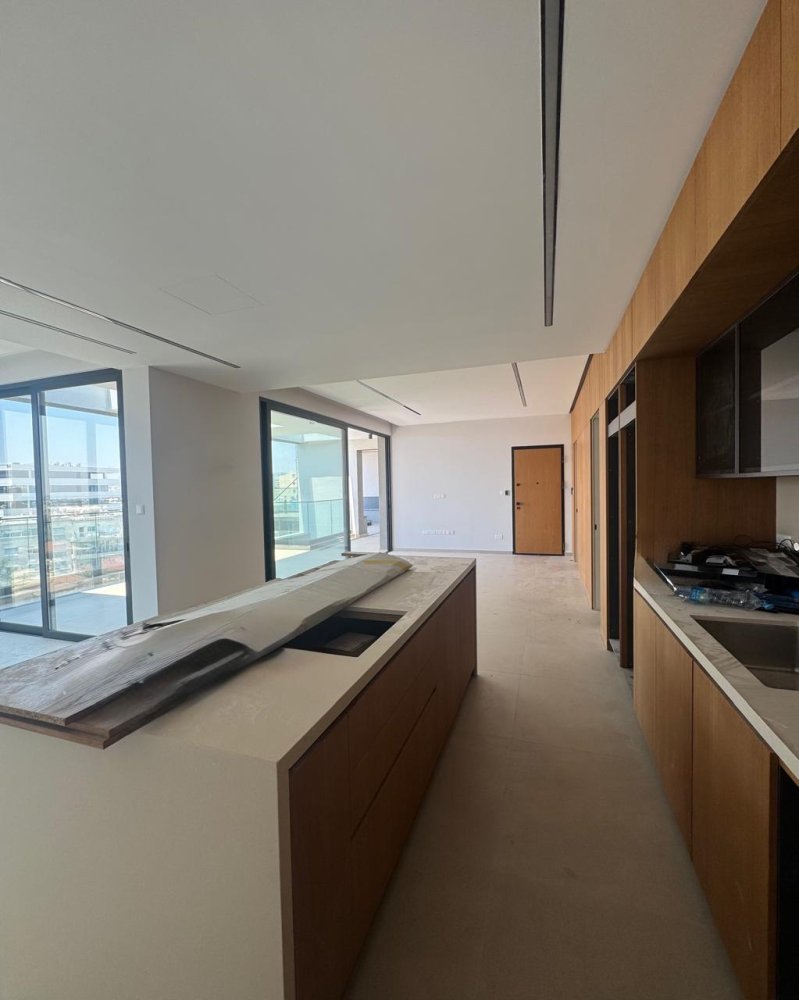 3 bedrooms Penthouse in Limassol, Cyprus No. 61865