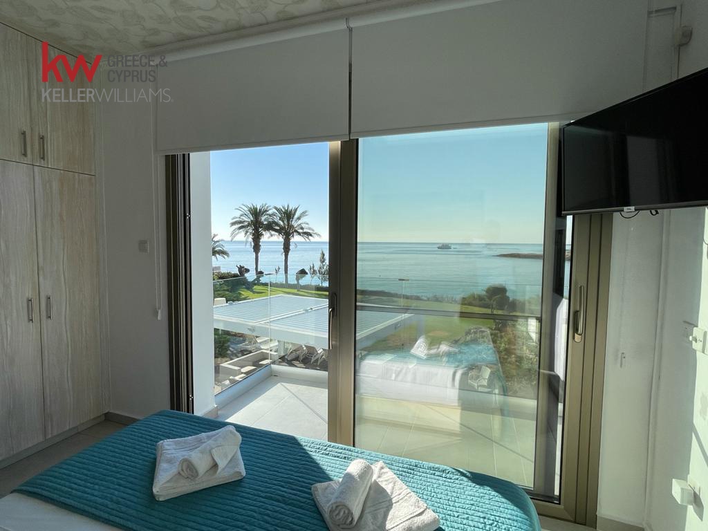 5 bedrooms Villa in Paralimni, Ammochostos, Cyprus No. 40446