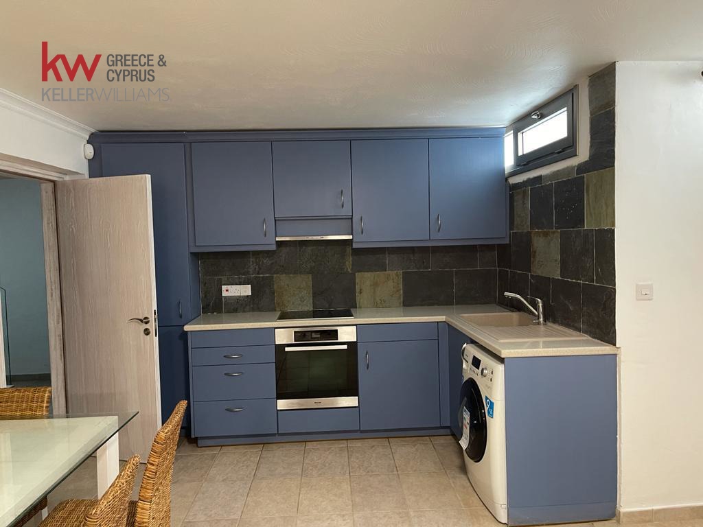 5 bedrooms Villa in Paralimni, Ammochostos, Cyprus No. 40446