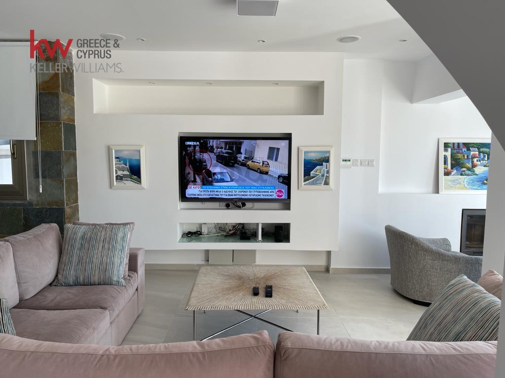 5 bedrooms Villa in Paralimni, Ammochostos, Cyprus No. 40446