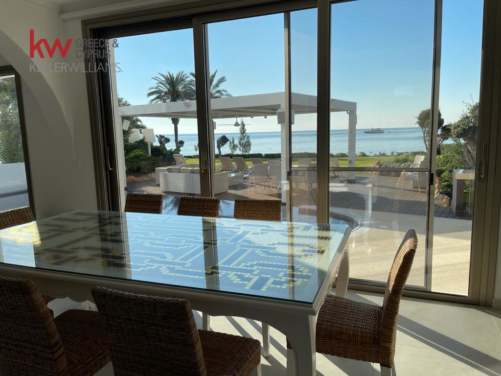 5 bedrooms Villa in Paralimni, Ammochostos, Cyprus No. 40446