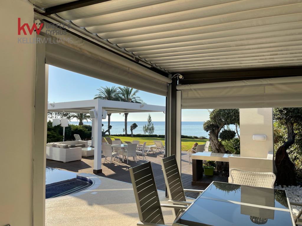 5 bedrooms Villa in Paralimni, Ammochostos, Cyprus No. 40446