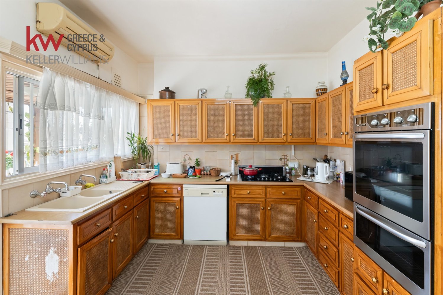 4 bedrooms Apartment in Larnaca, Larnaka, Cyprus No. 52271