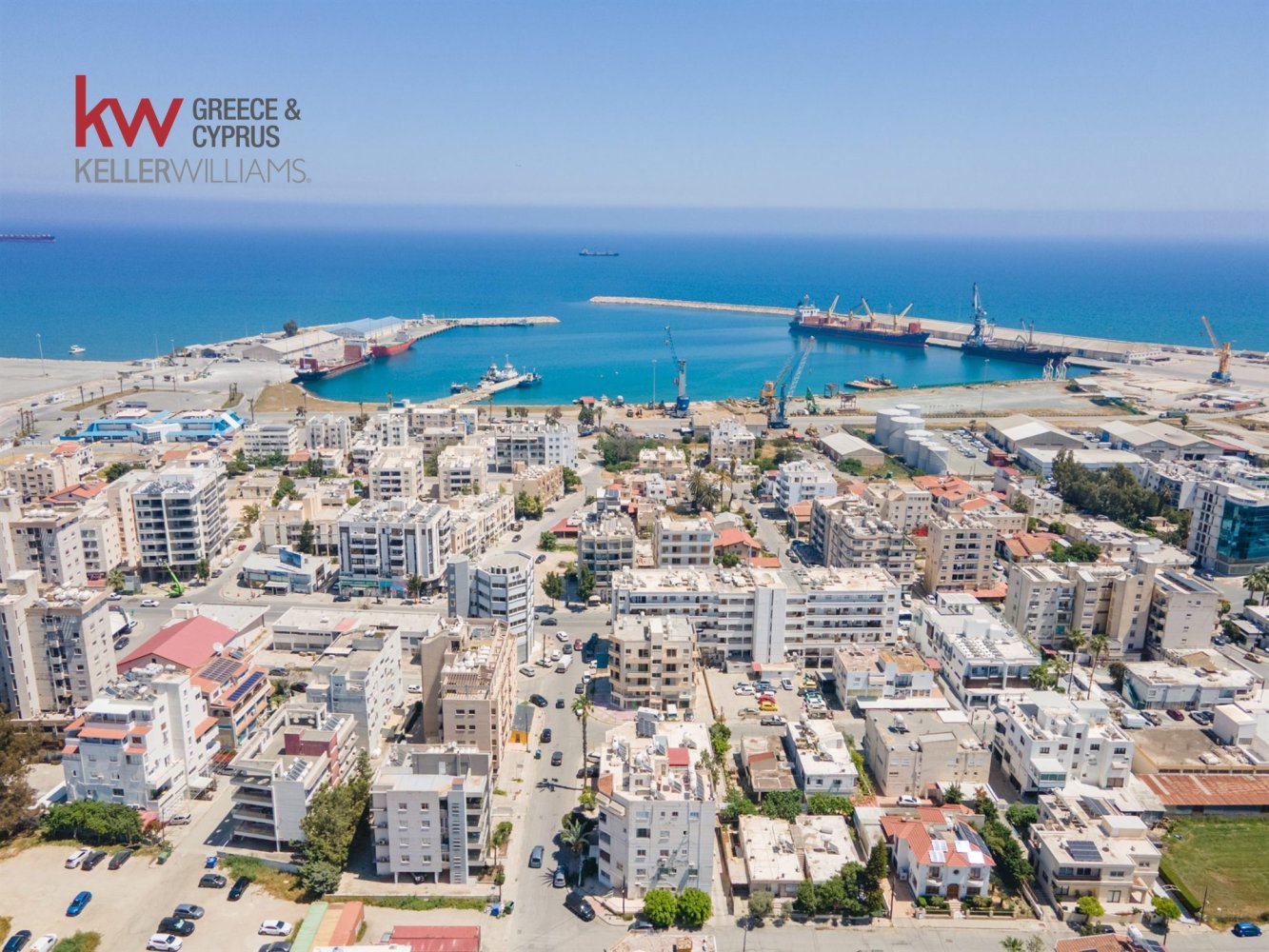 4 bedrooms Apartment in Larnaca, Larnaka, Cyprus No. 52271