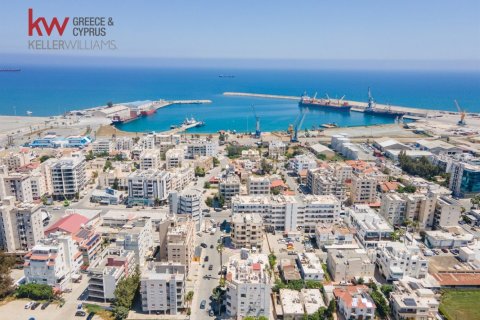 4 bedrooms Apartment in Larnaca, Larnaka, Cyprus No. 52271