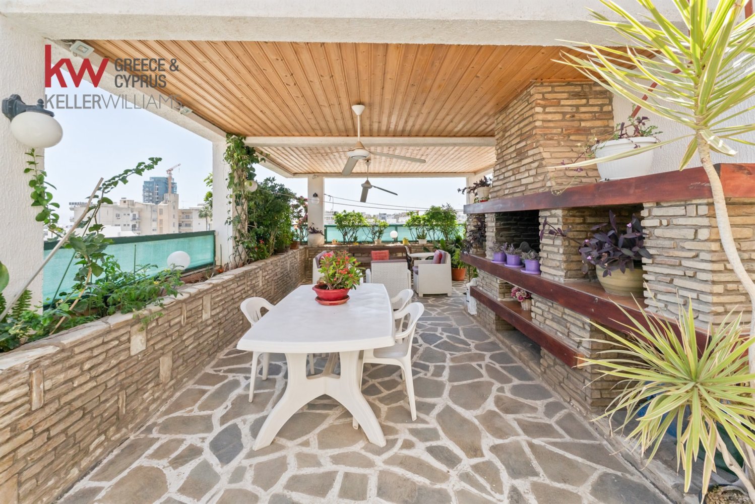 4 bedrooms Apartment in Larnaca, Larnaka, Cyprus No. 52271