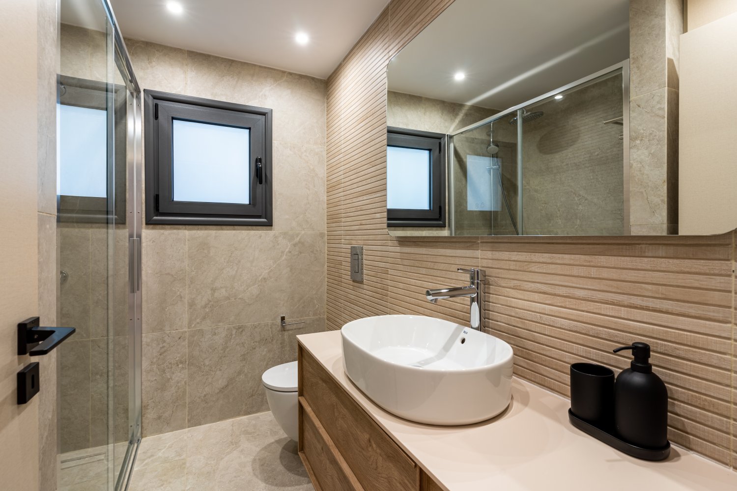 3 dormitorios Apartamento en Germasogeia, Limassol, Chipre No. 62645