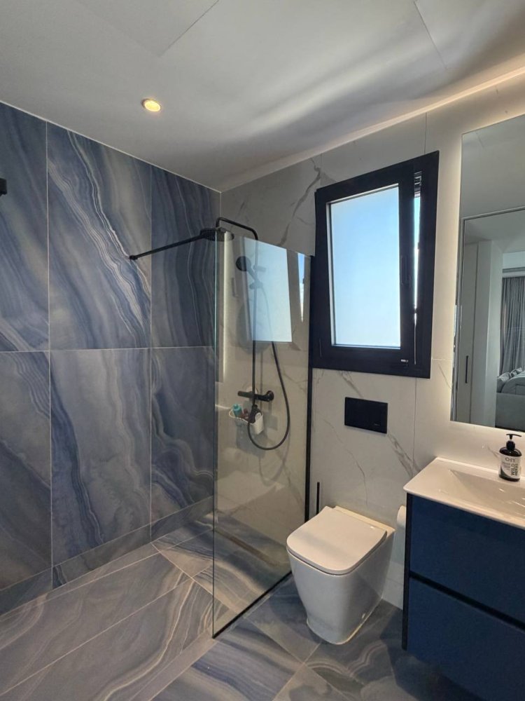 3 dormitorios Apartamento en Germasogeia, Limassol, Chipre No. 58971