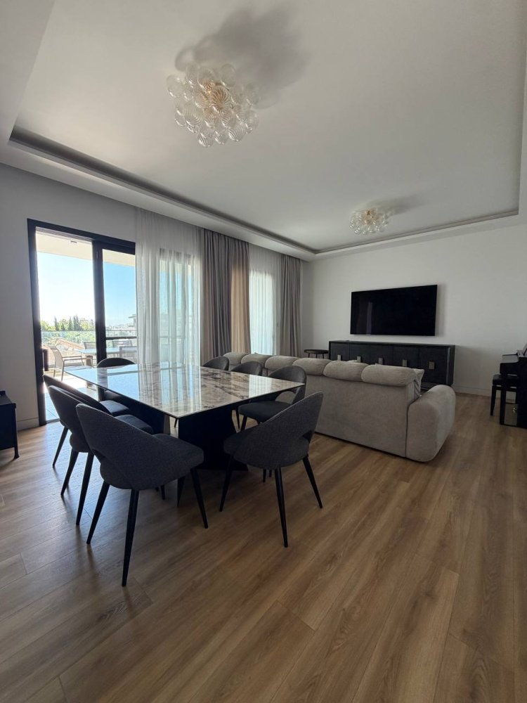 3 dormitorios Apartamento en Germasogeia, Limassol, Chipre No. 58971