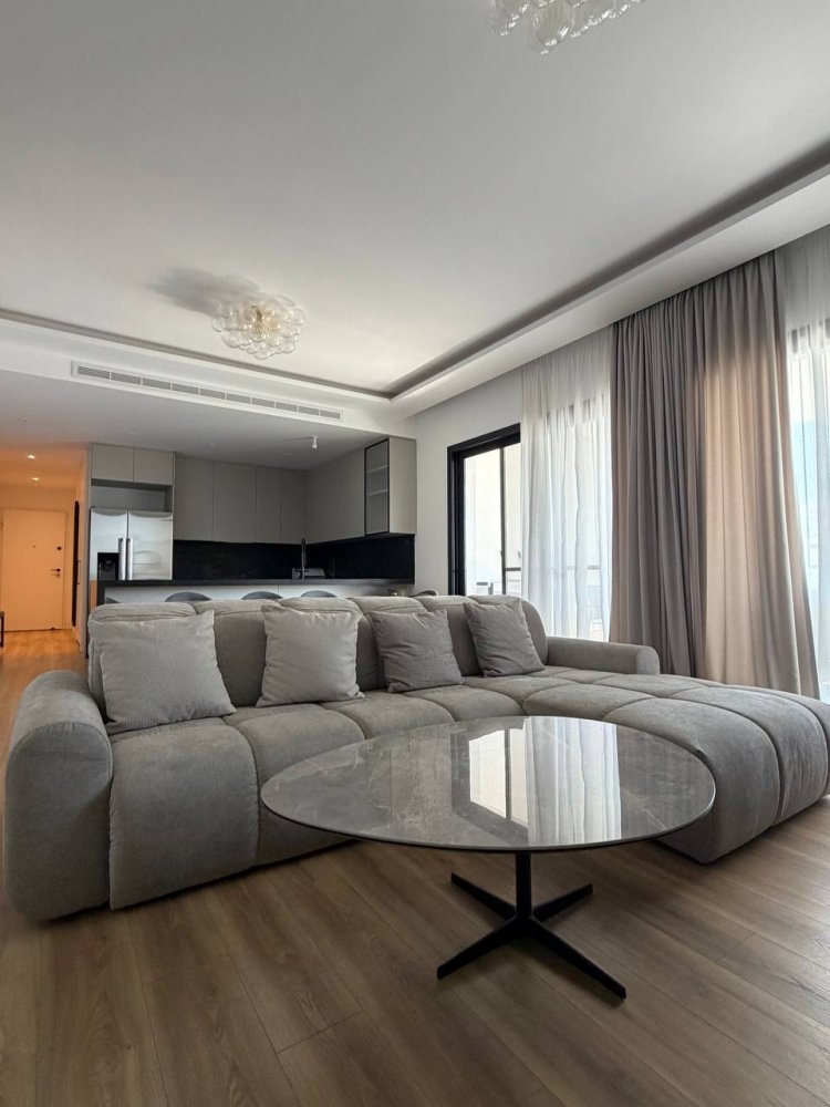 3 dormitorios Apartamento en Germasogeia, Limassol, Chipre No. 58971