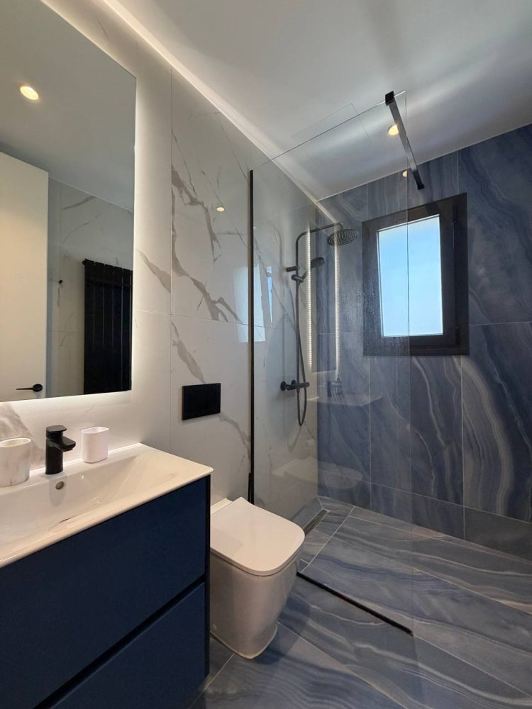 3 dormitorios Apartamento en Germasogeia, Limassol, Chipre No. 58971