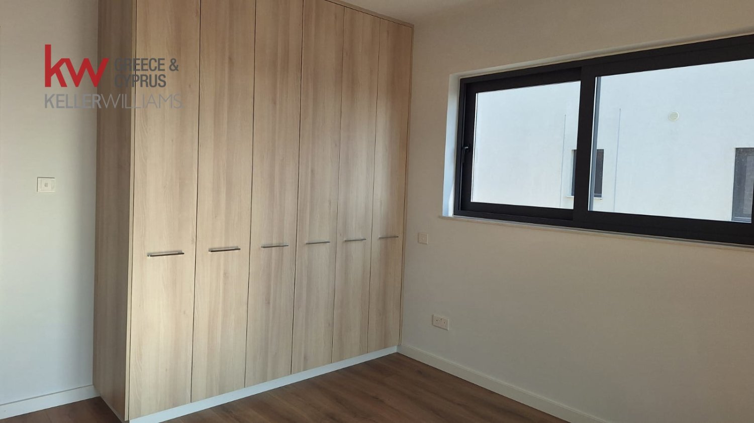 Квартира с 2 спальнями в Ларнака, Кипр № 40391