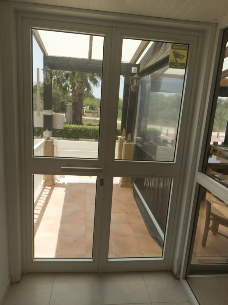 12 rooms Commercial property in Pervolia, Larnaka, Cyprus No. 62512