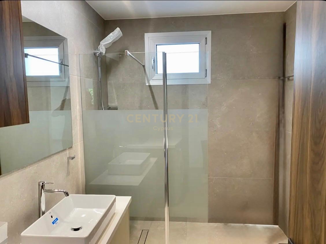 3 dormitorios Apartamento en Agios Tychonas, Limassol, Chipre No. 58894