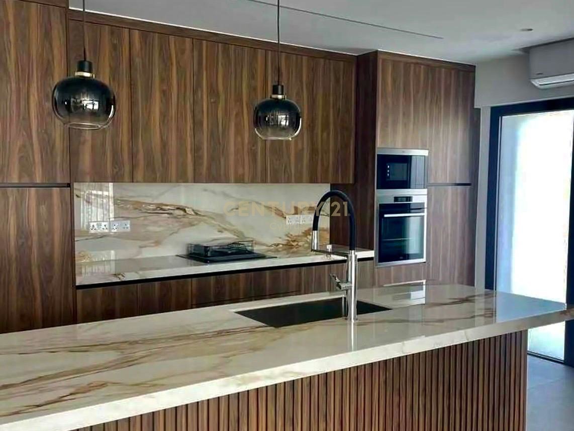 3 dormitorios Apartamento en Agios Tychonas, Limassol, Chipre No. 58894