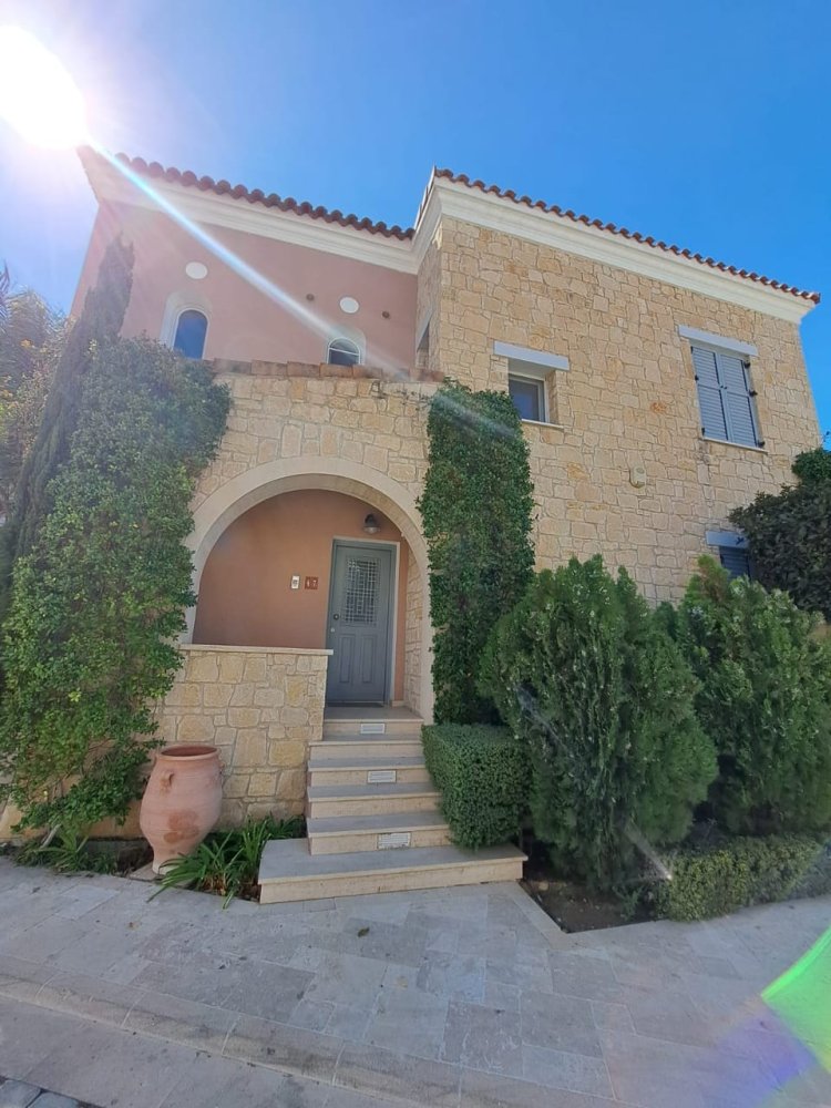 4 bedrooms Villa in Limassol, Cyprus No. 62713
