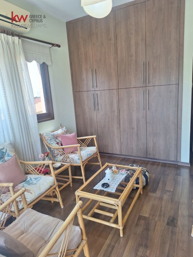 Вилла с 3 спальнями в Строволос, Никосия, Кипр № 51842