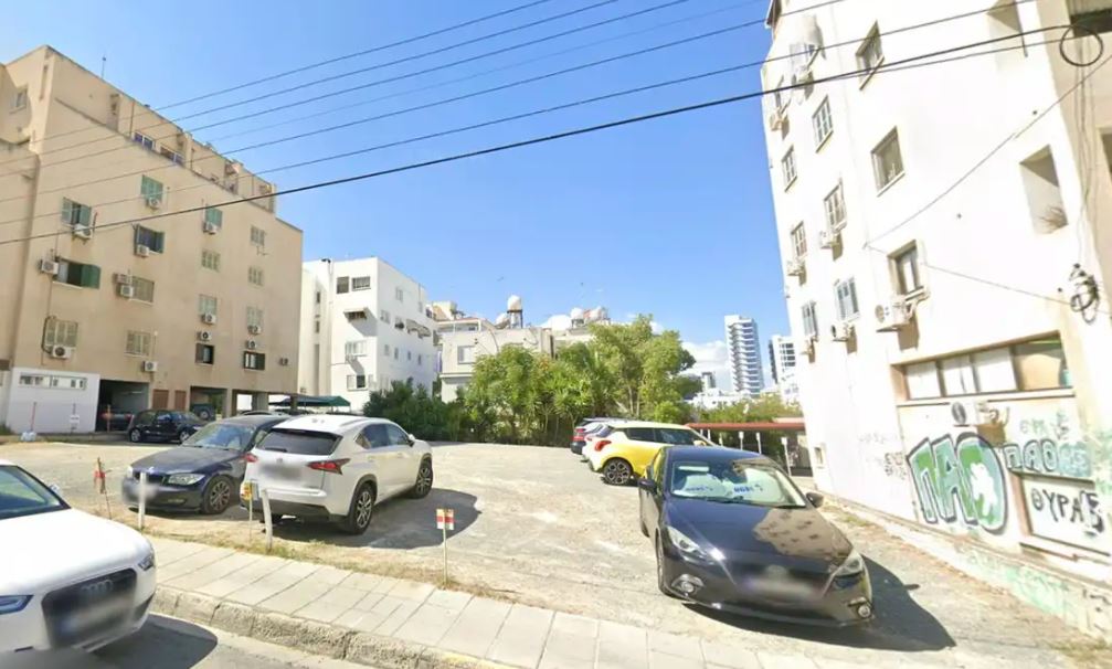 739m2 Land in Nicosia, Cyprus No. 61975