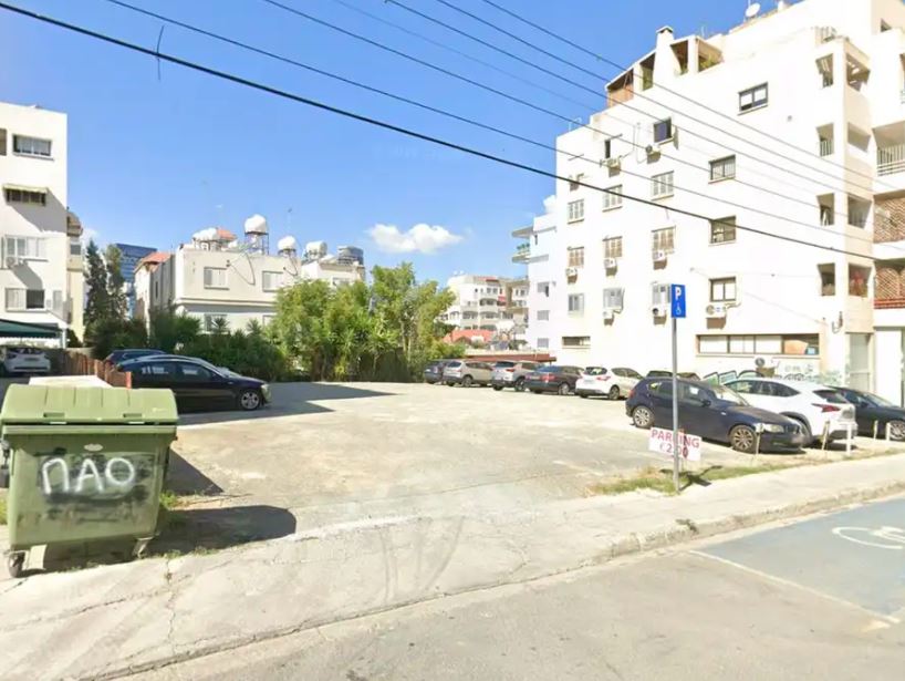 739m2 Land in Nicosia, Cyprus No. 61975