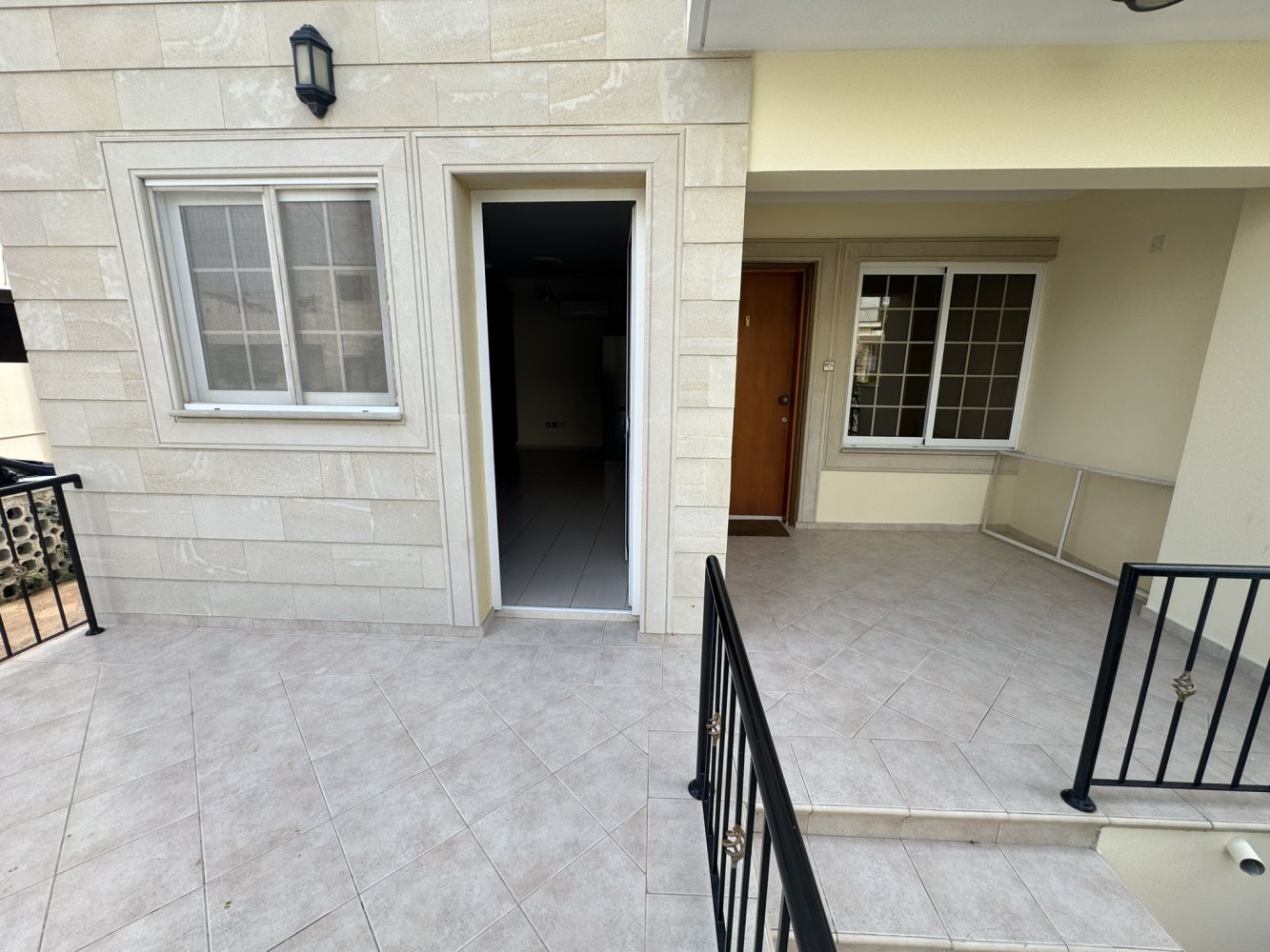 Квартира с 3 спальнями в Ларнака, Кипр № 62673