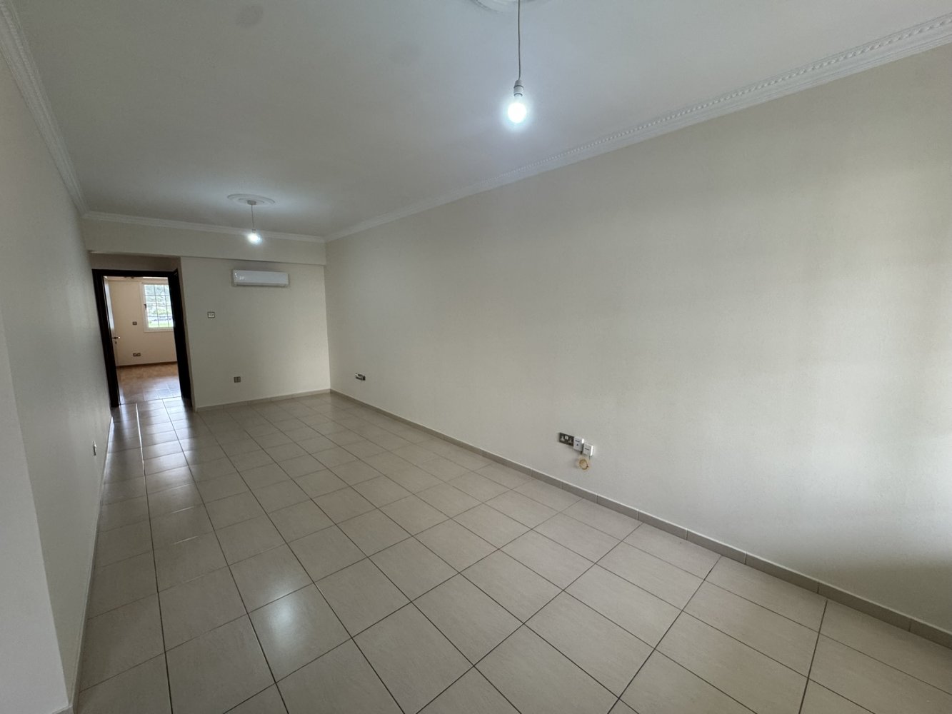 Квартира с 3 спальнями в Ларнака, Кипр № 62673