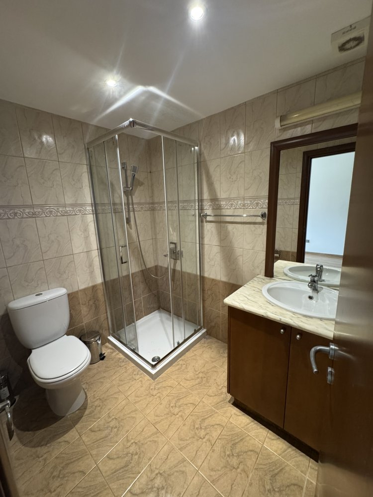 Квартира с 3 спальнями в Ларнака, Кипр № 62673