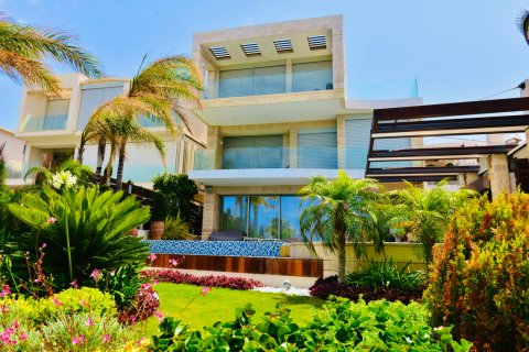 6 chambres Villa à Paphos, Chypre No. 63547