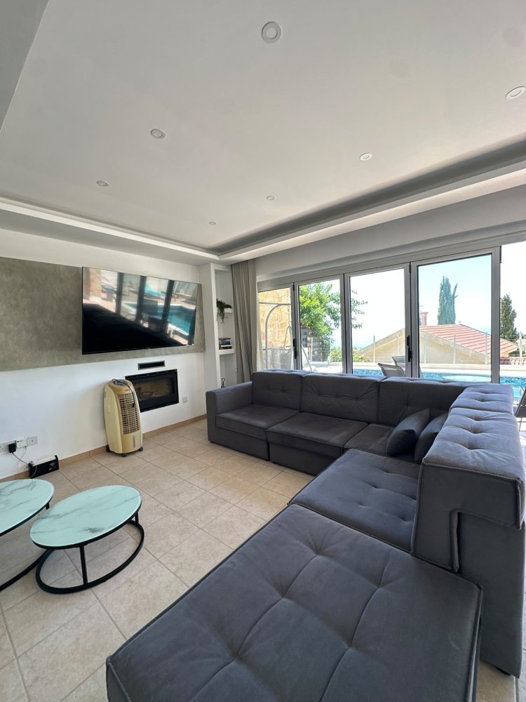 4 bedrooms Villa in Tremithousa, Paphos, Cyprus No. 62289