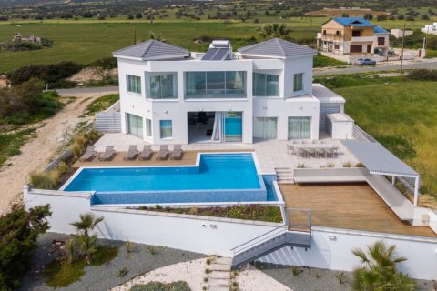 5 bedrooms Villa in Agios Theodoros, Larnaka, Cyprus No. 40130