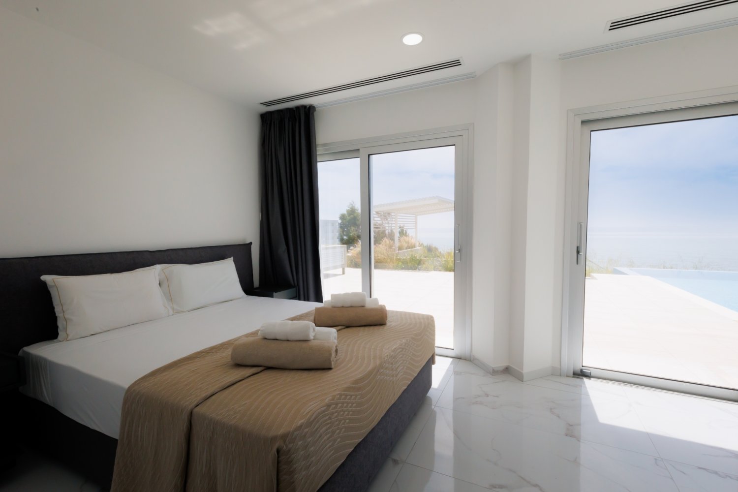 5 chambres Villa à Agios Theodoros, Larnaka, Chypre No. 40130