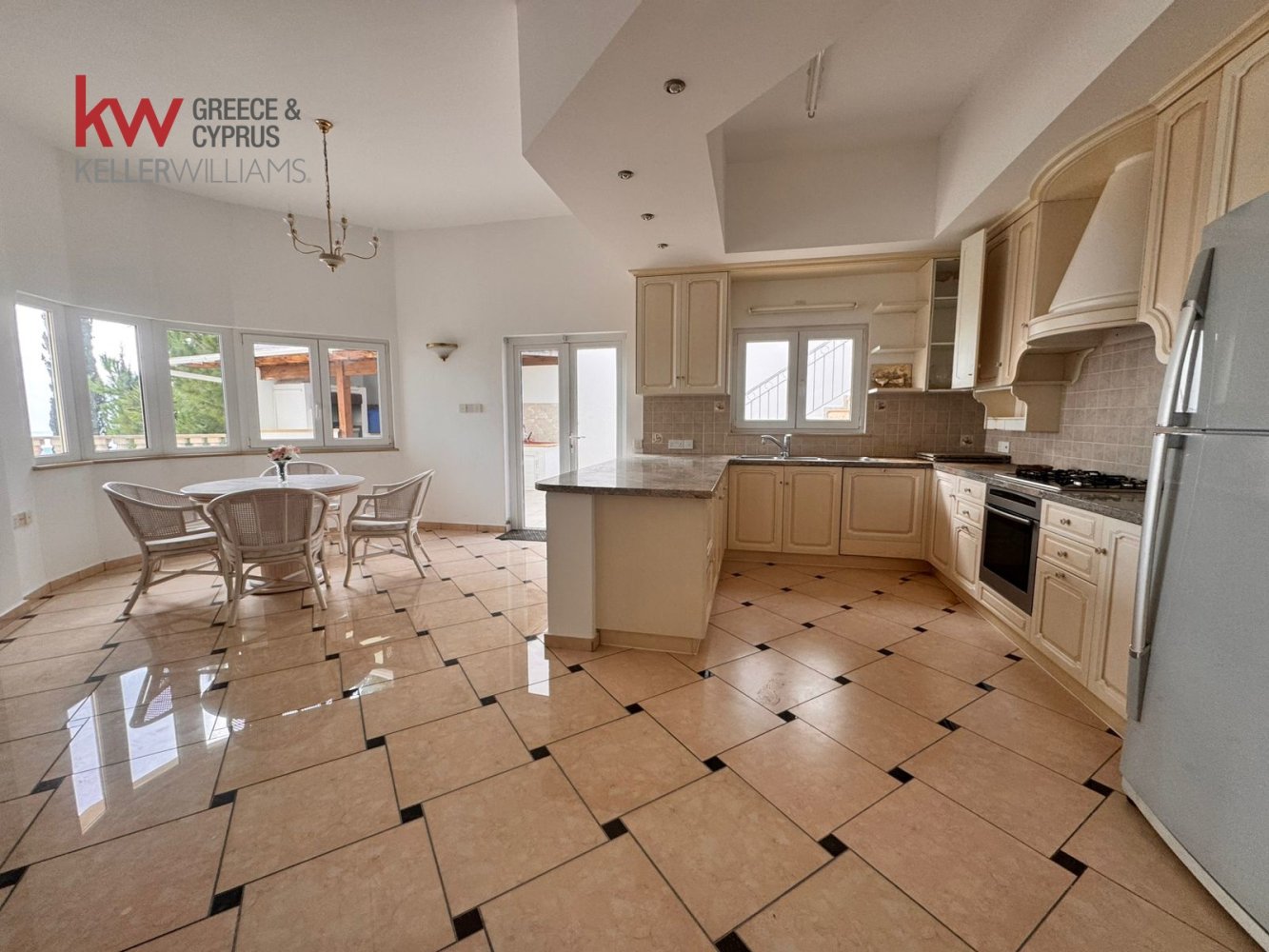 5 bedrooms Villa in Tala, Paphos, Cyprus No. 61184