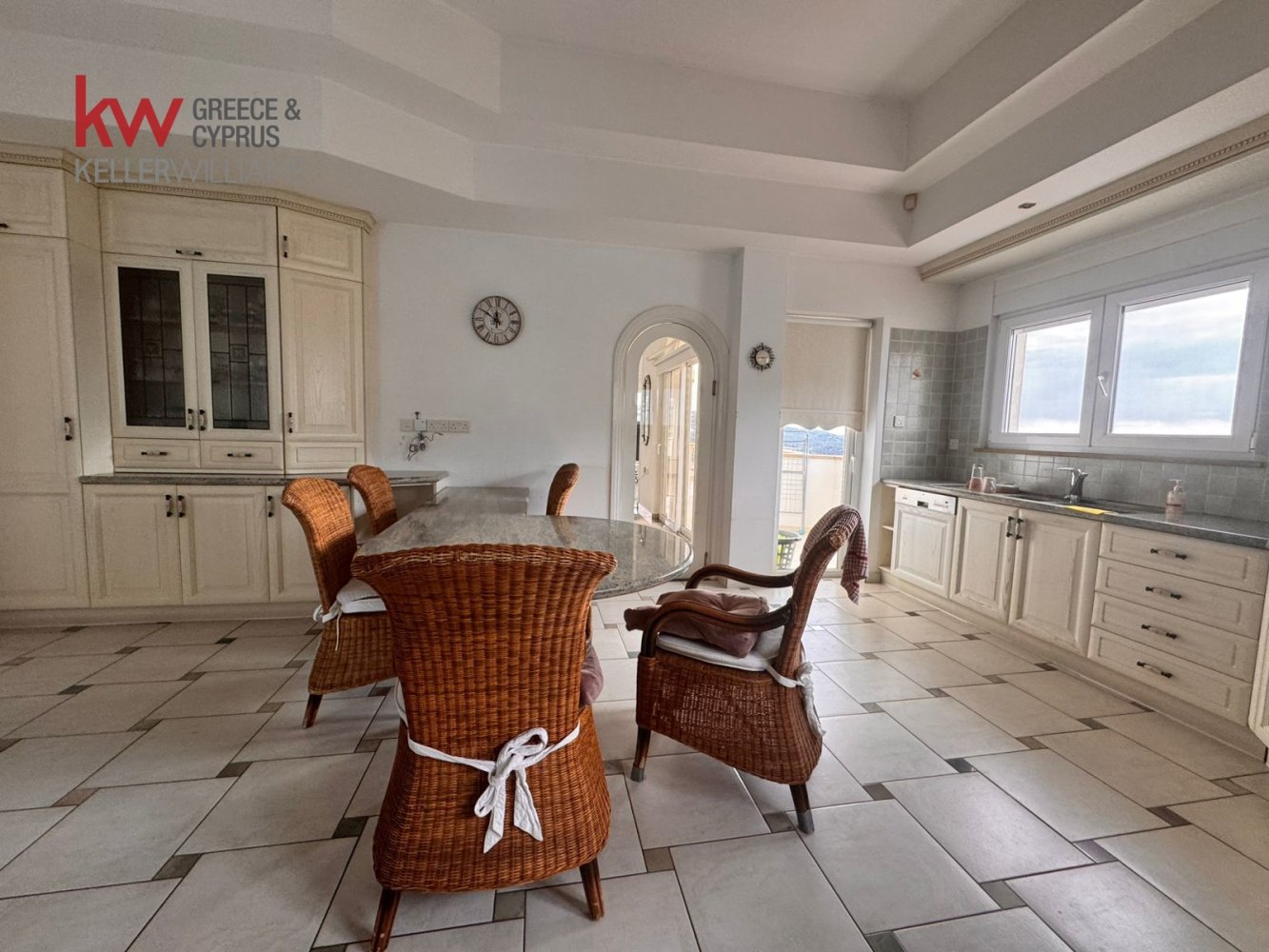 5 bedrooms Villa in Tala, Paphos, Cyprus No. 61184