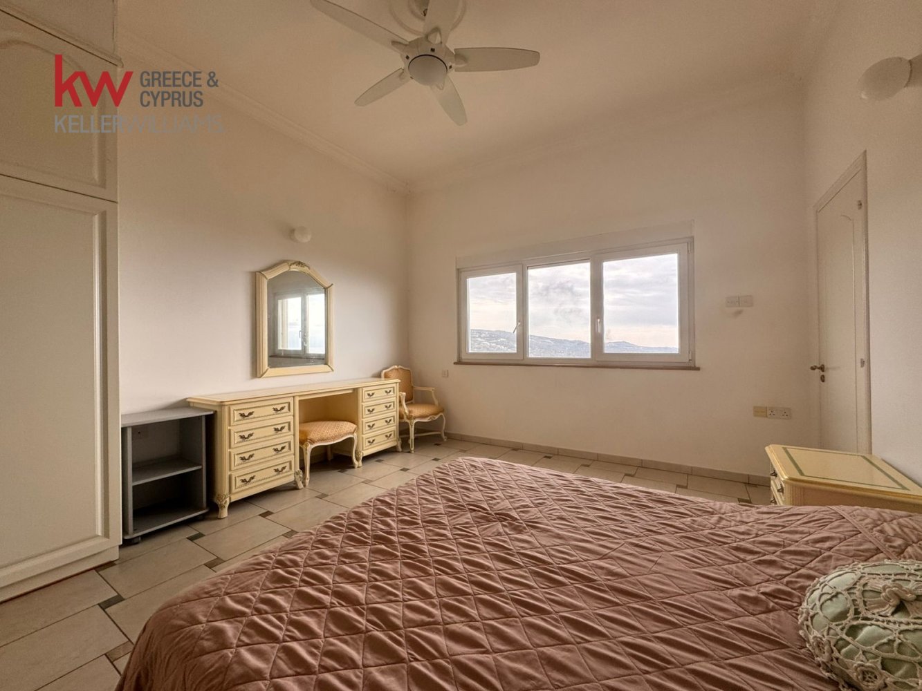 5 bedrooms Villa in Tala, Paphos, Cyprus No. 61184
