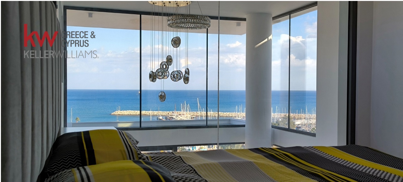 3 bedrooms Apartment in Larnaca, Larnaka, Cyprus No. 39890