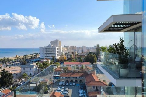 3 bedrooms Apartment in Larnaca, Larnaka, Cyprus No. 39890
