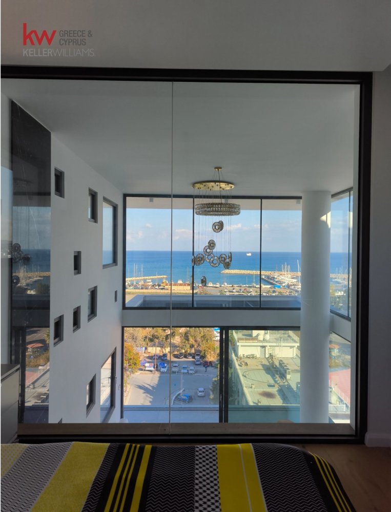 3 bedrooms Apartment in Larnaca, Larnaka, Cyprus No. 39890