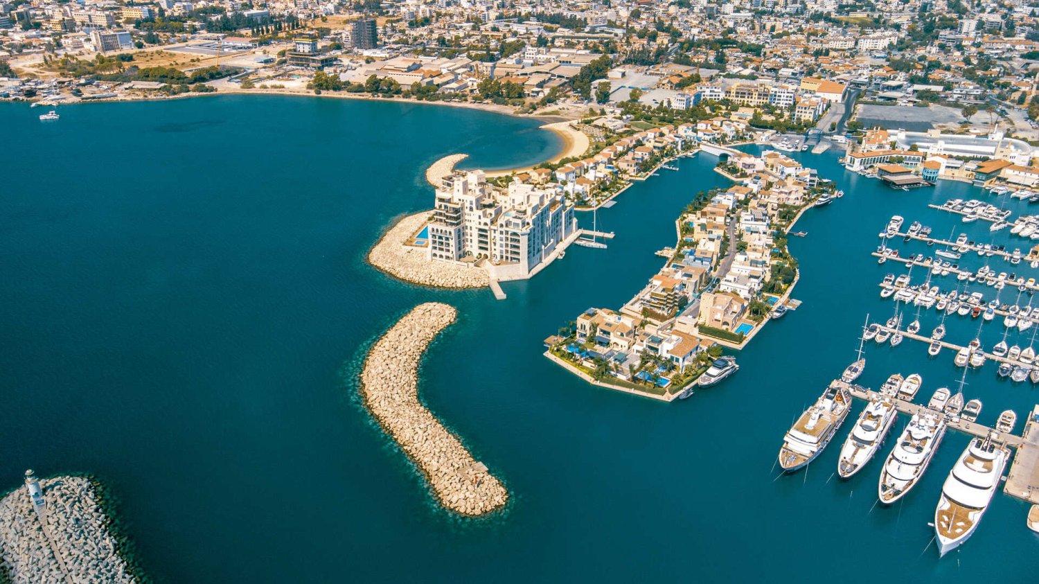 Property in Cyprus – Cyprus-Real.Estate