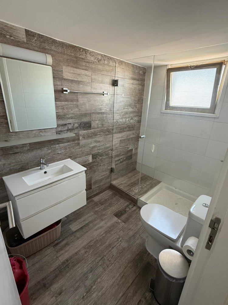 2 bedrooms Apartment in Larnaca, Larnaka, Cyprus No. 62440