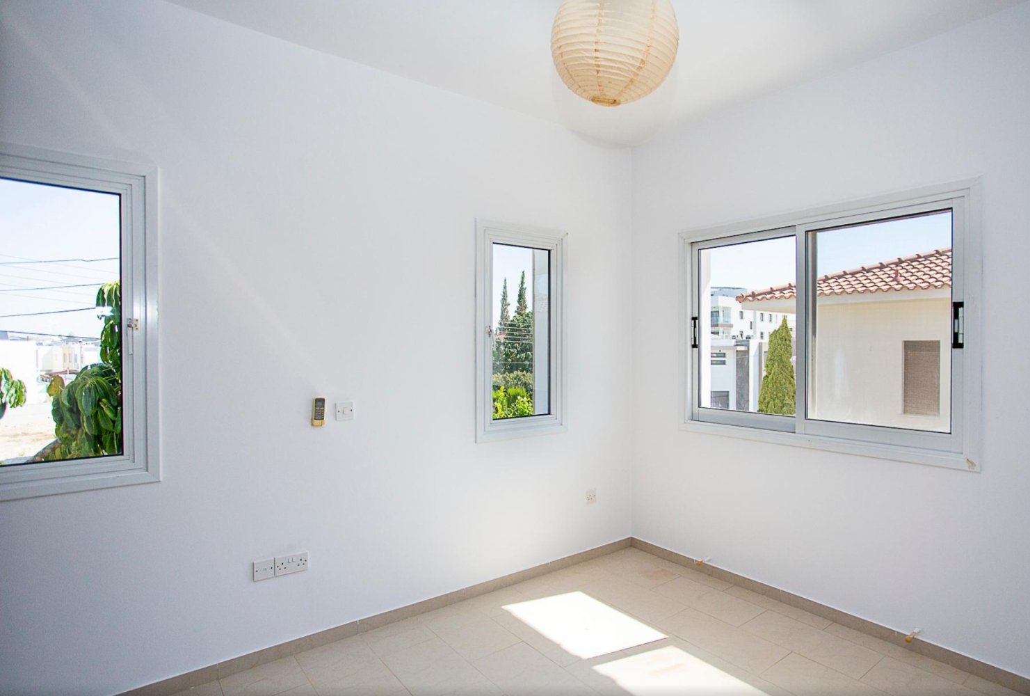 8 bedrooms Townhouse in Aradippou, Larnaka, Cyprus No. 62008