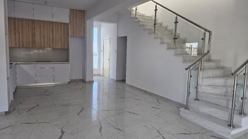3 bedrooms Villa in Limassol, Cyprus No. 65065