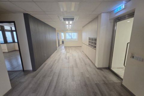 11 habitaciones Oficina en Nicosia, Chipre No. 62062