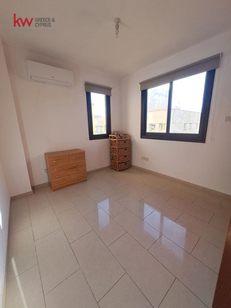 2 bedrooms Apartment in Larnaca, Larnaka, Cyprus No. 50212